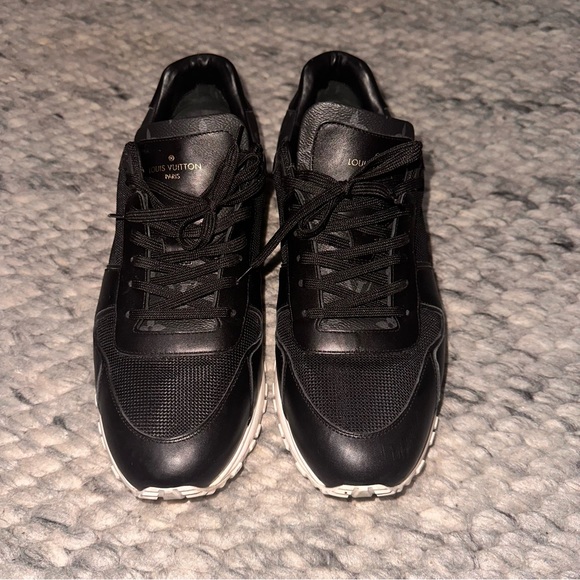 LOUIS VUITTON Leather Mesh Accents Sneakers Runaway trainers - Picture 3 of 10